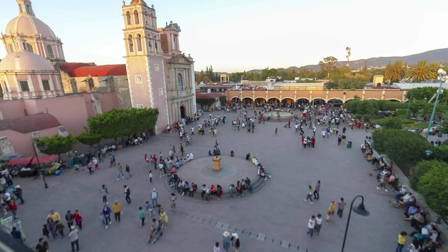 Entre semana hay m_s turismo en Tequisquiapan.  Luis Lu_vanos  El Sol de San Juan del